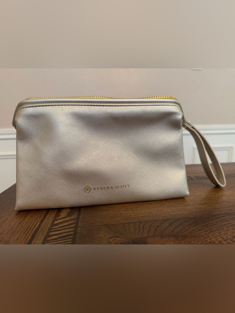 New Kendra Scott Travel Bag Cosmetic Pouch Silver Yellow Gold Makeup Skincare